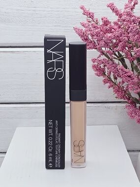 NARS Radiant Creamy Concealer – Custard Medium 1